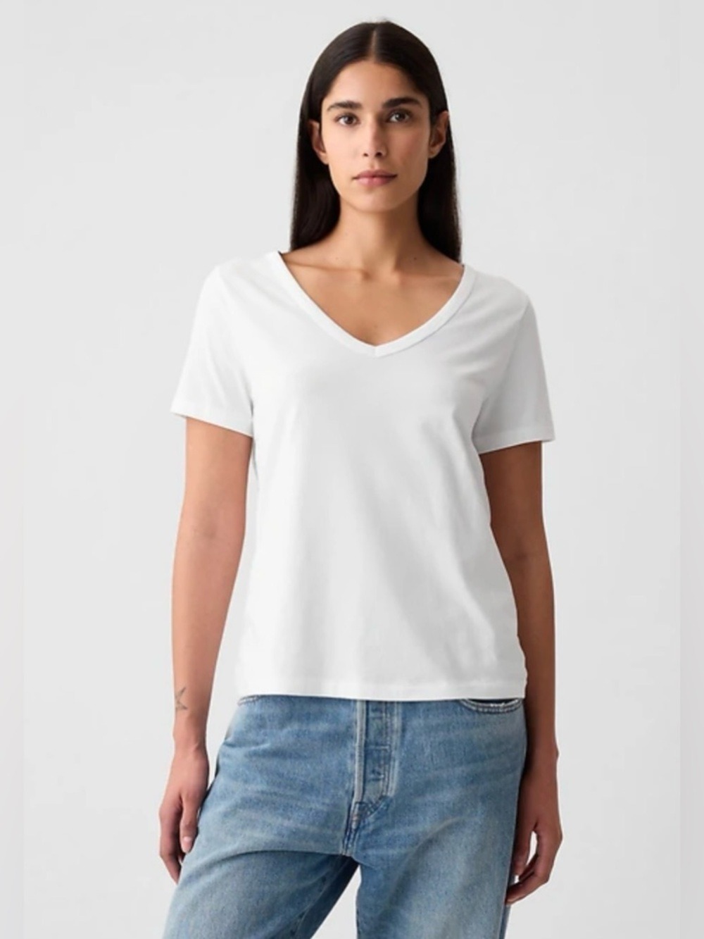 GAP Organically Grown Cotton Classic White V-Neck Tee NWOT - Picture 2 of 11